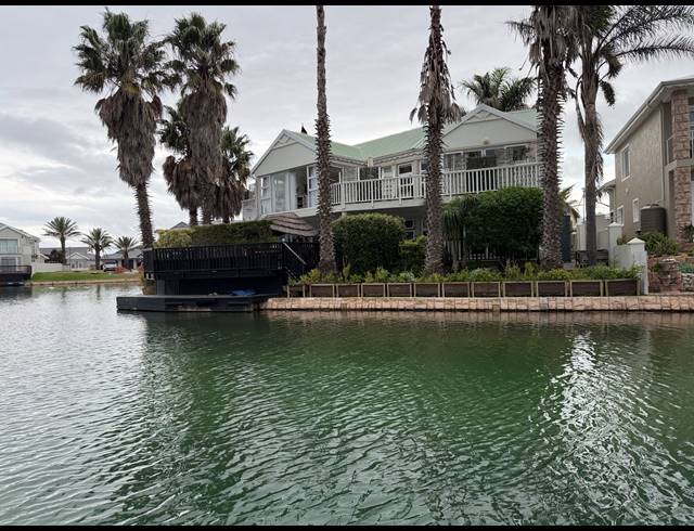 6 BEDROOM HOUSE FOR SALE IN MARINA MARTINIQUE